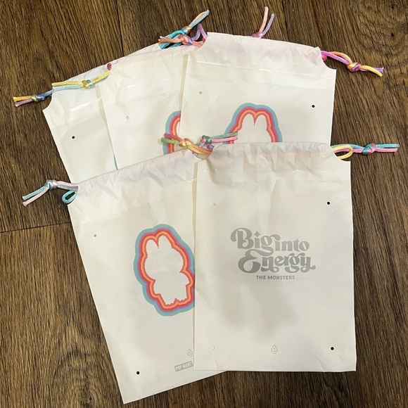 Labubu “Big Into Energy” Drawstring Dust Bags Set of 5 - Picture 1 of 3